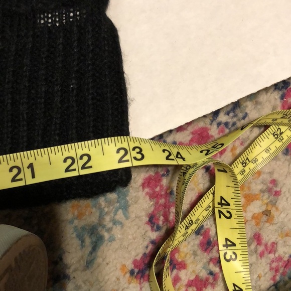 BLACK V NECK LUMIERE LONG SLEEVE SWEATER - Large Cozy! NWOT - Picture 11 of 15